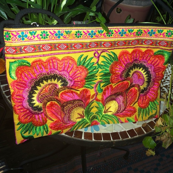 🌸✨ Gypsy Crossbody Bag! ✨🌸 - Picture 1 of 2